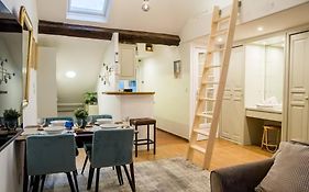 Spacious Studio In Paris Hyper Center - Smart Tv & Wifi - 4P